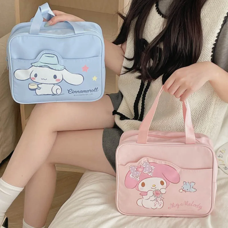 

Cute Cartoon Sanrioed Kuromi My Melody Hellokitty Pochacco Cinnamoroll Large Capacity Layered Makeup Bag Portable Handbag