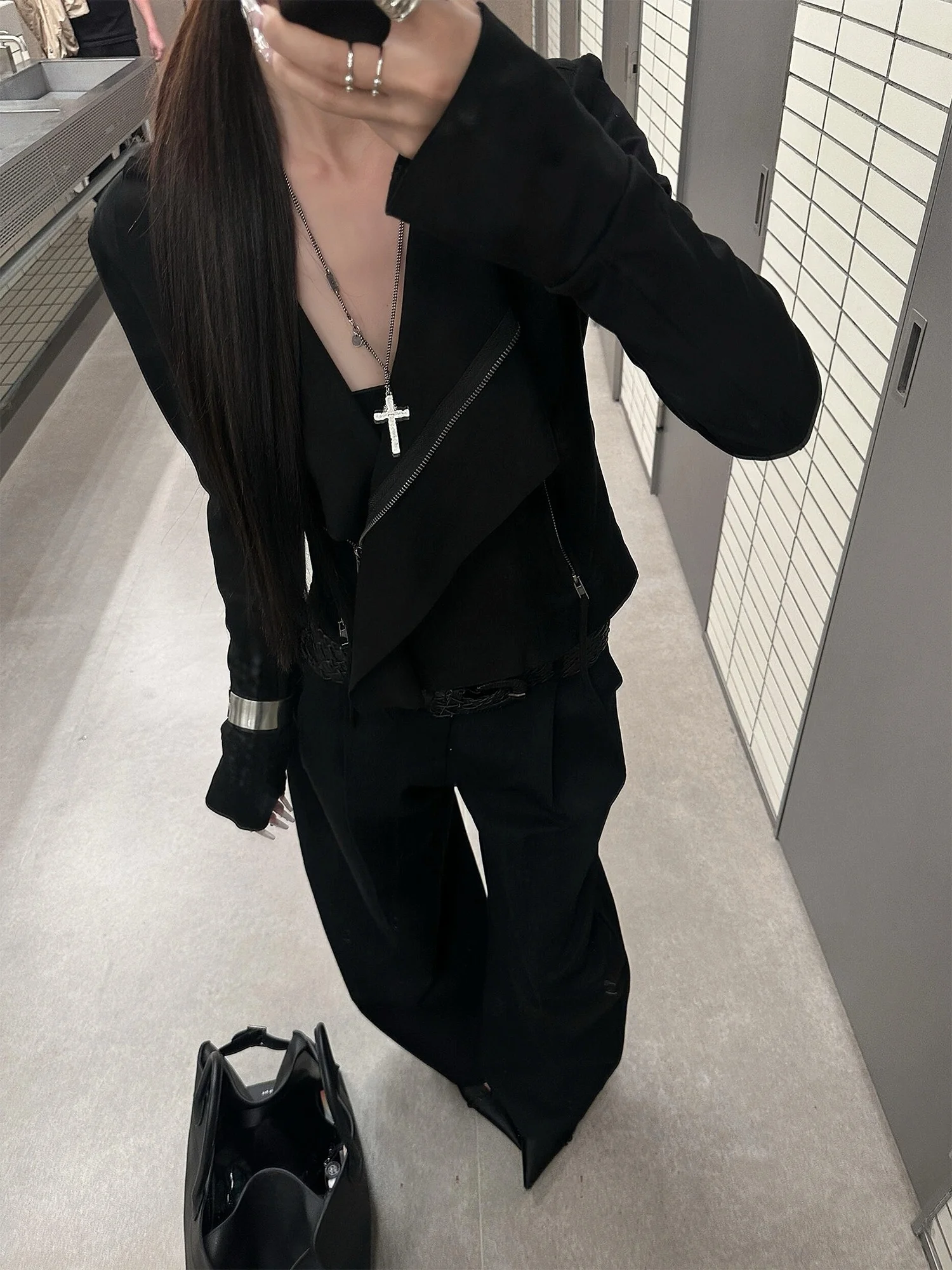 

Зимняя верхняя одежда MOXI Visual Series: замшевая куртка с воротником-стойкой, приталенный крой, 3D-шейпинг, оригинальный дизайн, женская мода