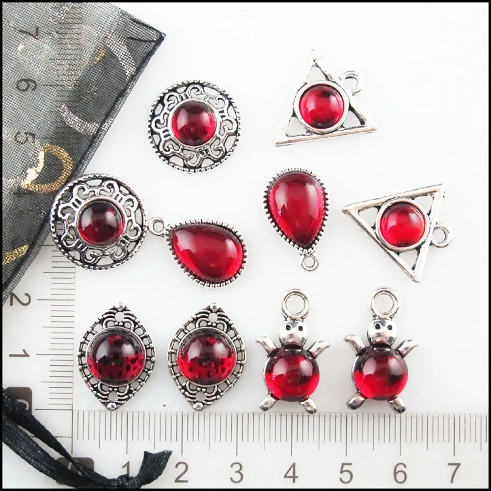 Fashion New Animal Tortoise Eye Triangle Teardrop Charms Round 8mm Red Glaze Tibetan Silver Plated Pendants Retro