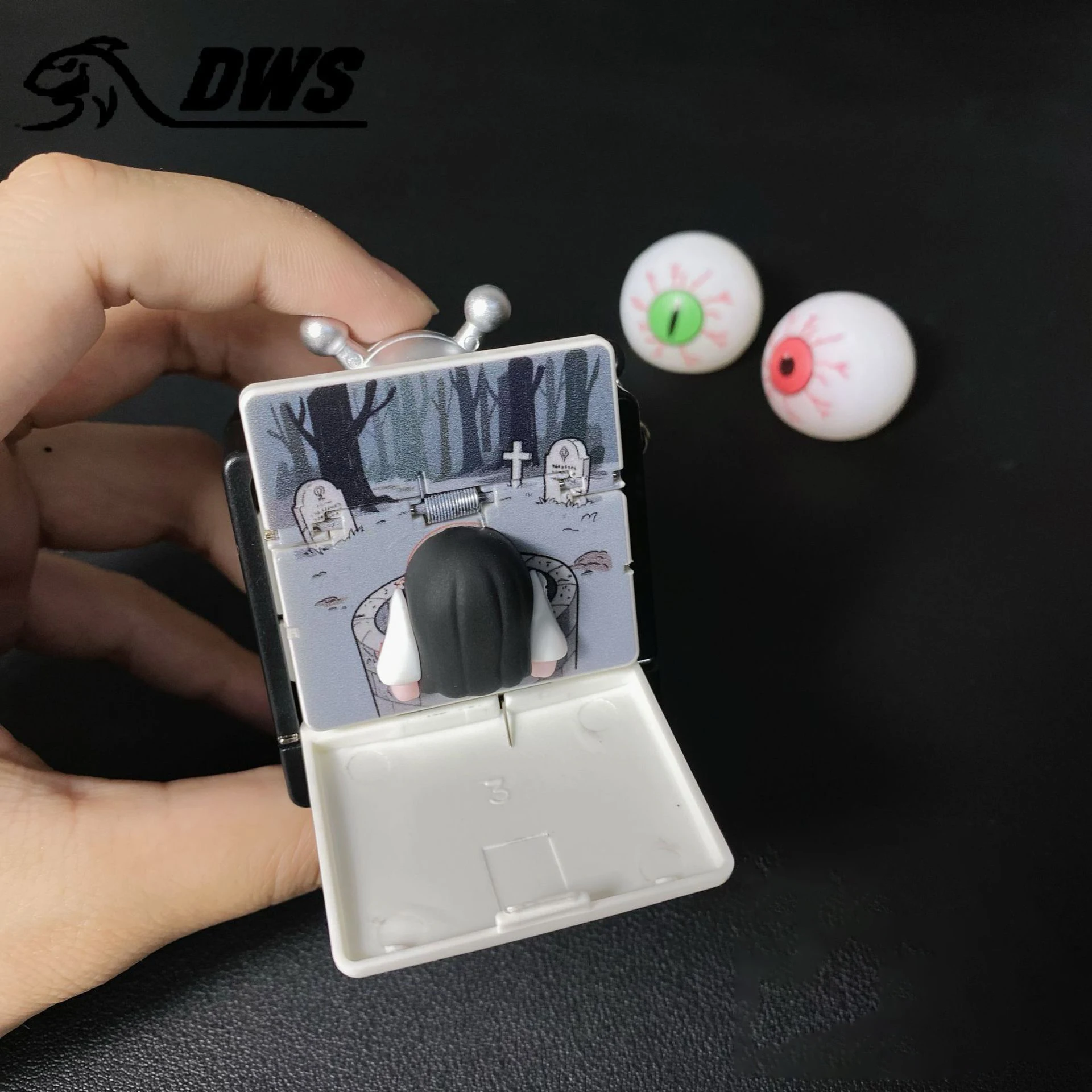 Creative Spoof Female Ghost Retro TV Japan Sadako Keychain Bag Decor Pendant Stress Relief Practical Jokes Prank Toy Small Gifts