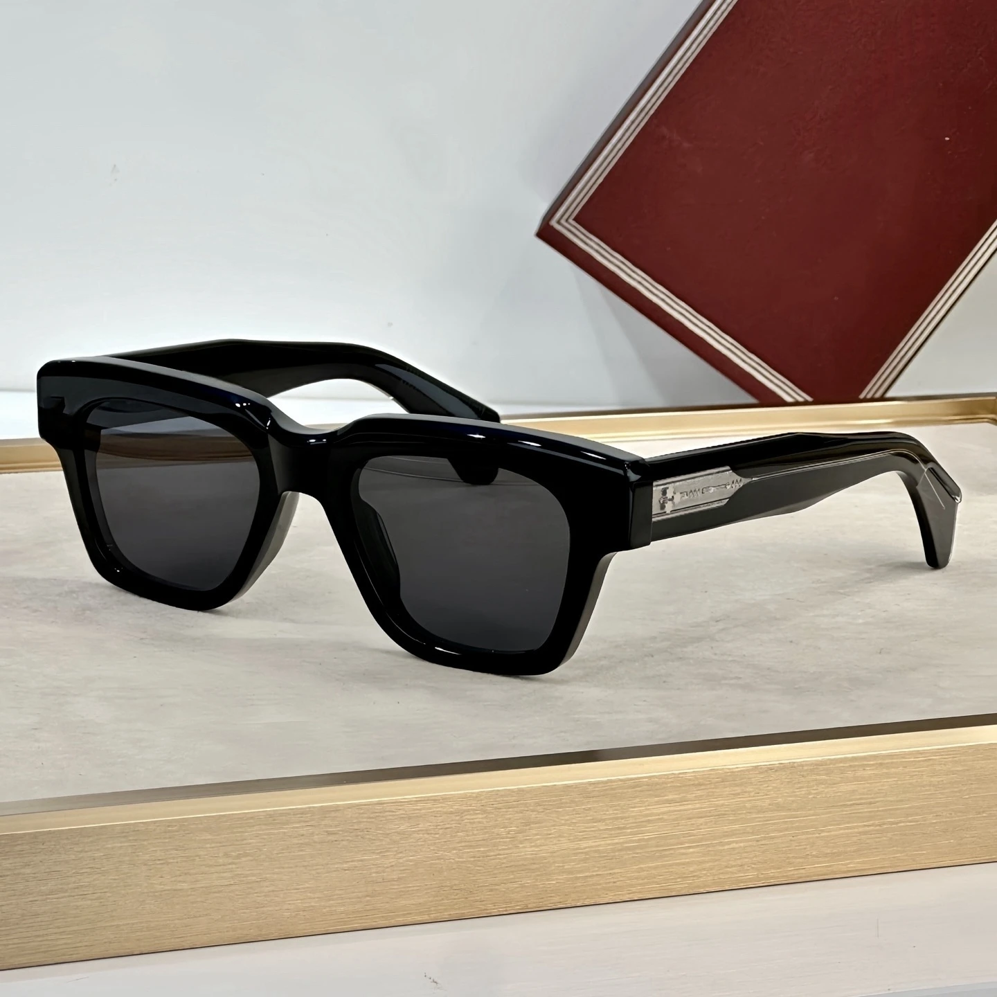

2025 Sunglasses Glamour Sunglasses Square Avant-garde Sunglasses FELLINI Thick Acetate Women Men Sunglasses