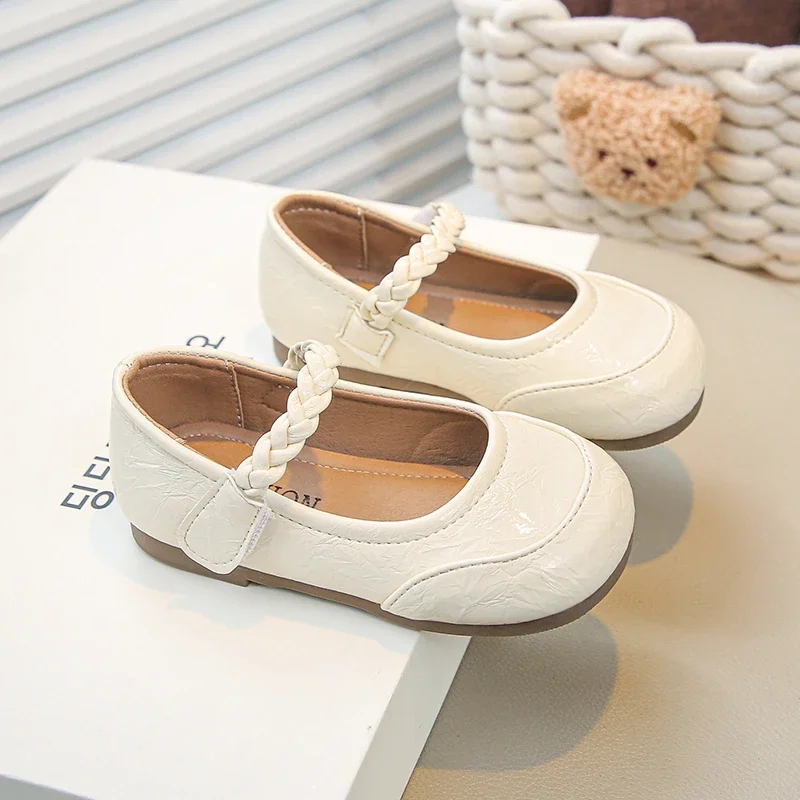

2025 Spring New Fashion Children Leather Shoes for Girls Korean Style Soft Anti-slippery Versatile Chic Ballet Elegant Flats