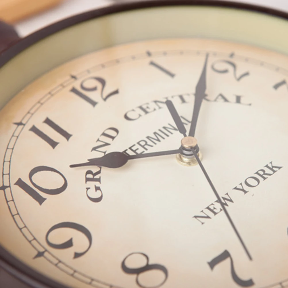 

Hanging Clock Decor Retro Design Clear Numbers Easy to Read for Home Bar Coffee Shop Hanging Decor Clock