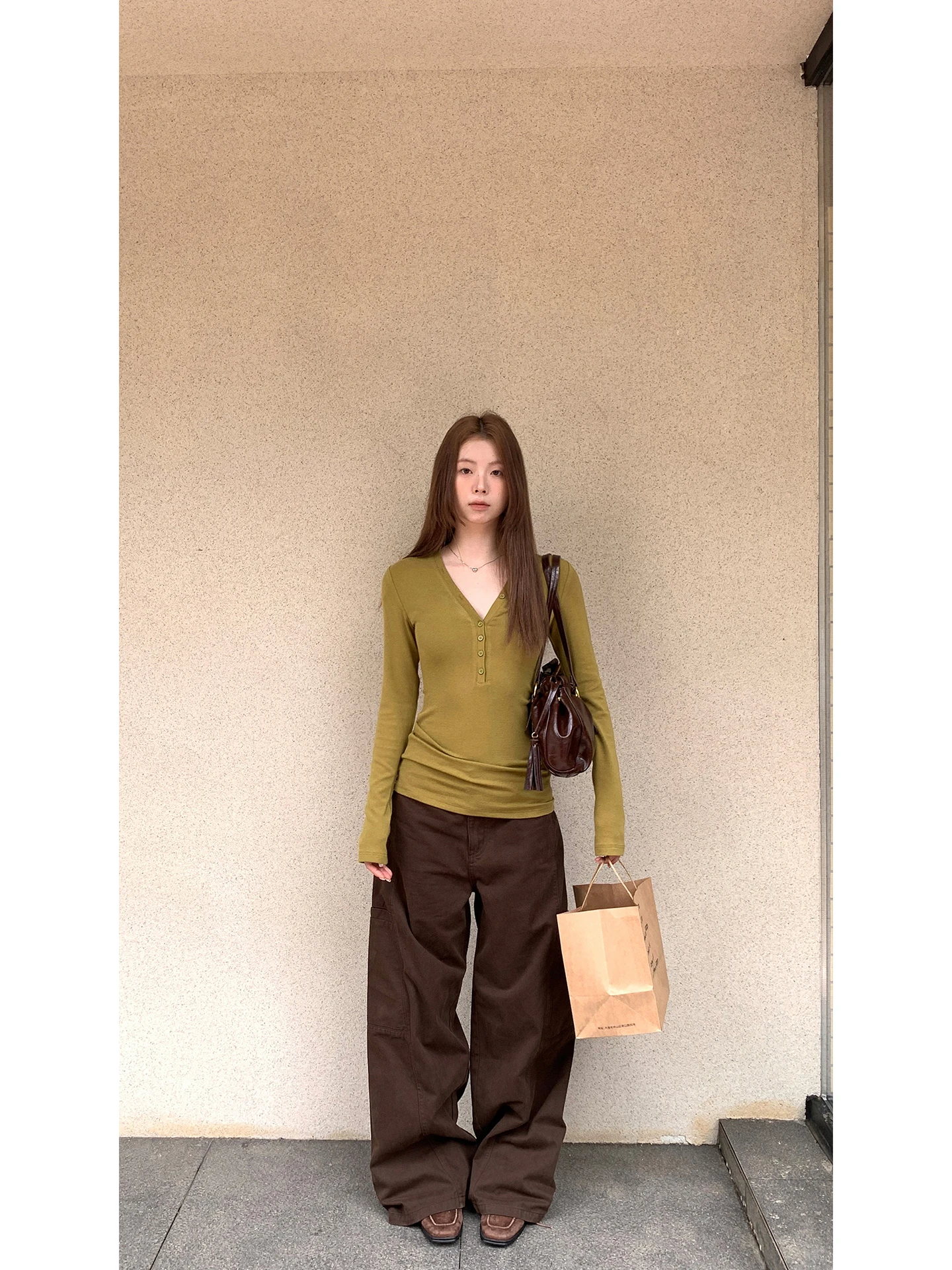 Red Celebri Long Sve Base irt Damen-T-Shirt, neu, 2025, Herbst-V-Ausschnitt, mittellang, einzigartig, schön, Top für den Pendelverkehr