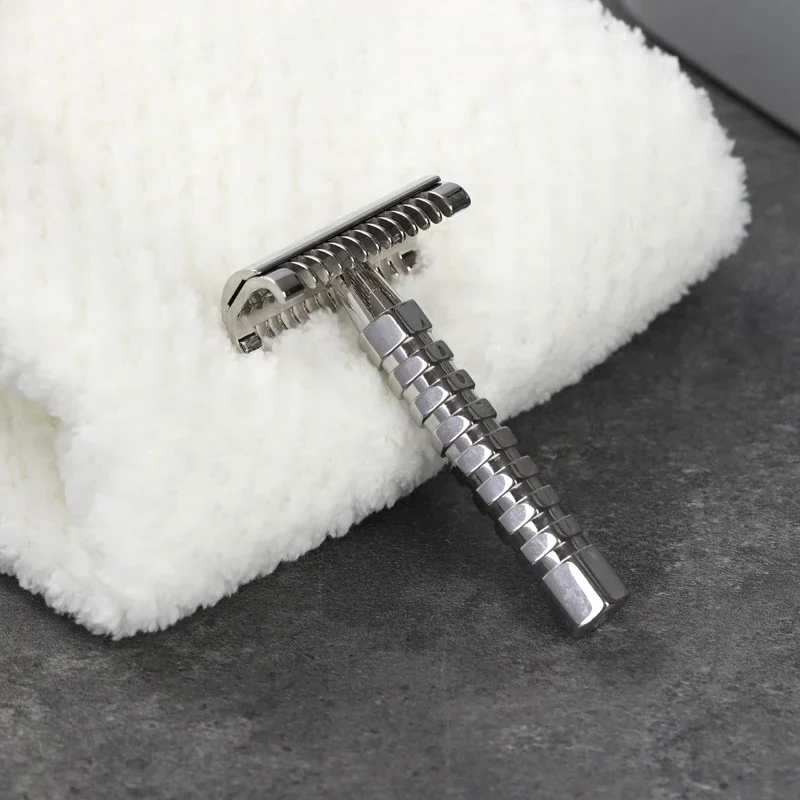 YAQI Duomo Stainless Steel 0.70MM Mens Safety Razor And 80MM Length Handle Heavyweight Face Shaving Tools For Mature Male Razor