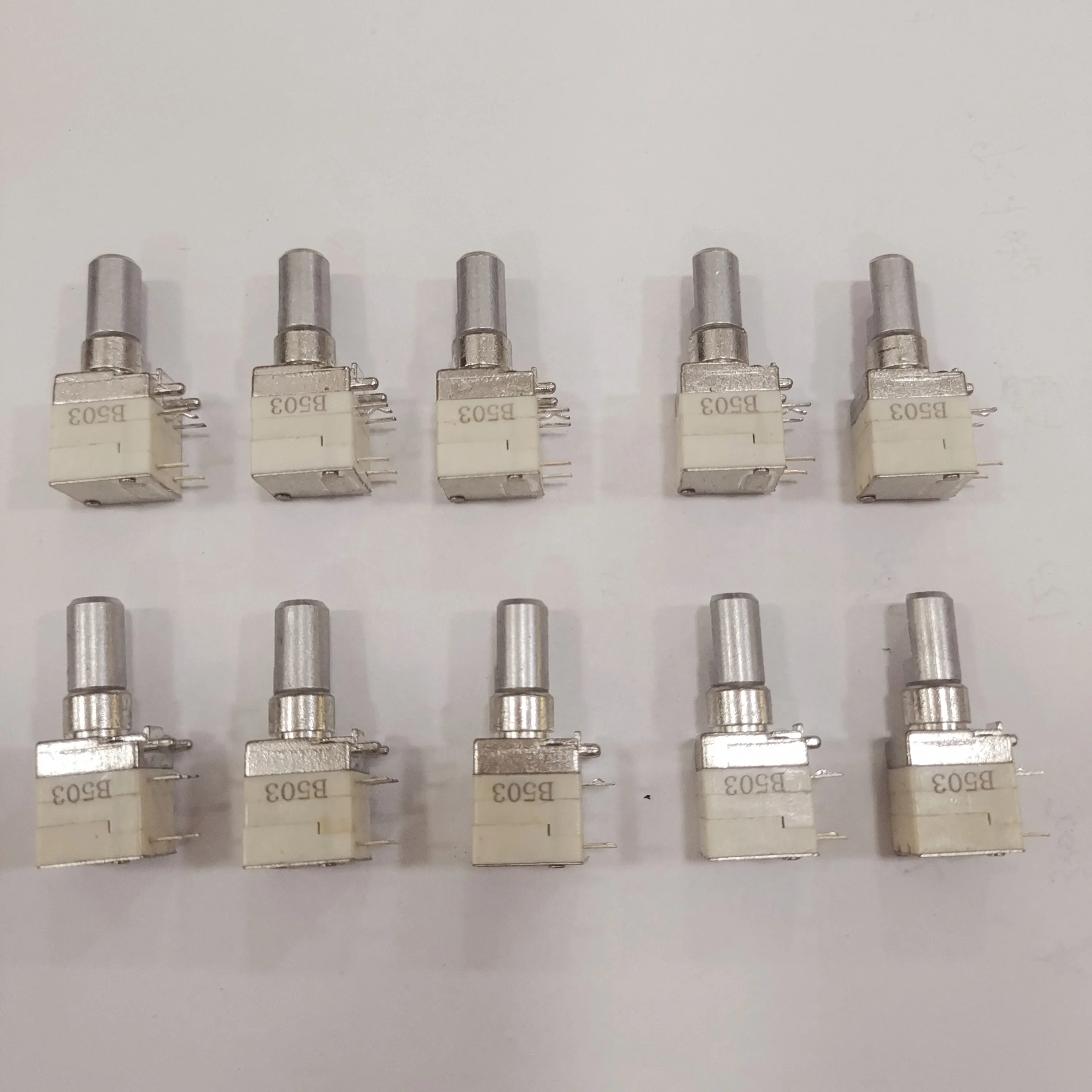 10/20/50PCS 1880619Z06 Potentiometer Volume Control Switch for Radio GP328 CP200 EP450 GP88S GP3188 GP3688 CP040 CP140 CP160