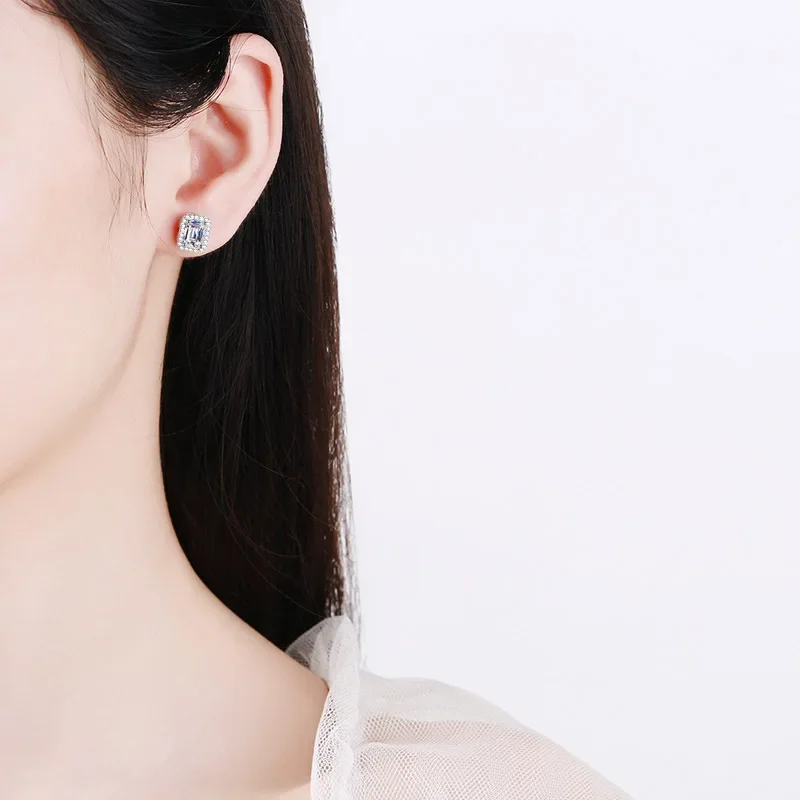 

18K gold inlaid diamond women's earrings, moissanite square earrings, Pt950 platinum earrings, light luxury jewelry