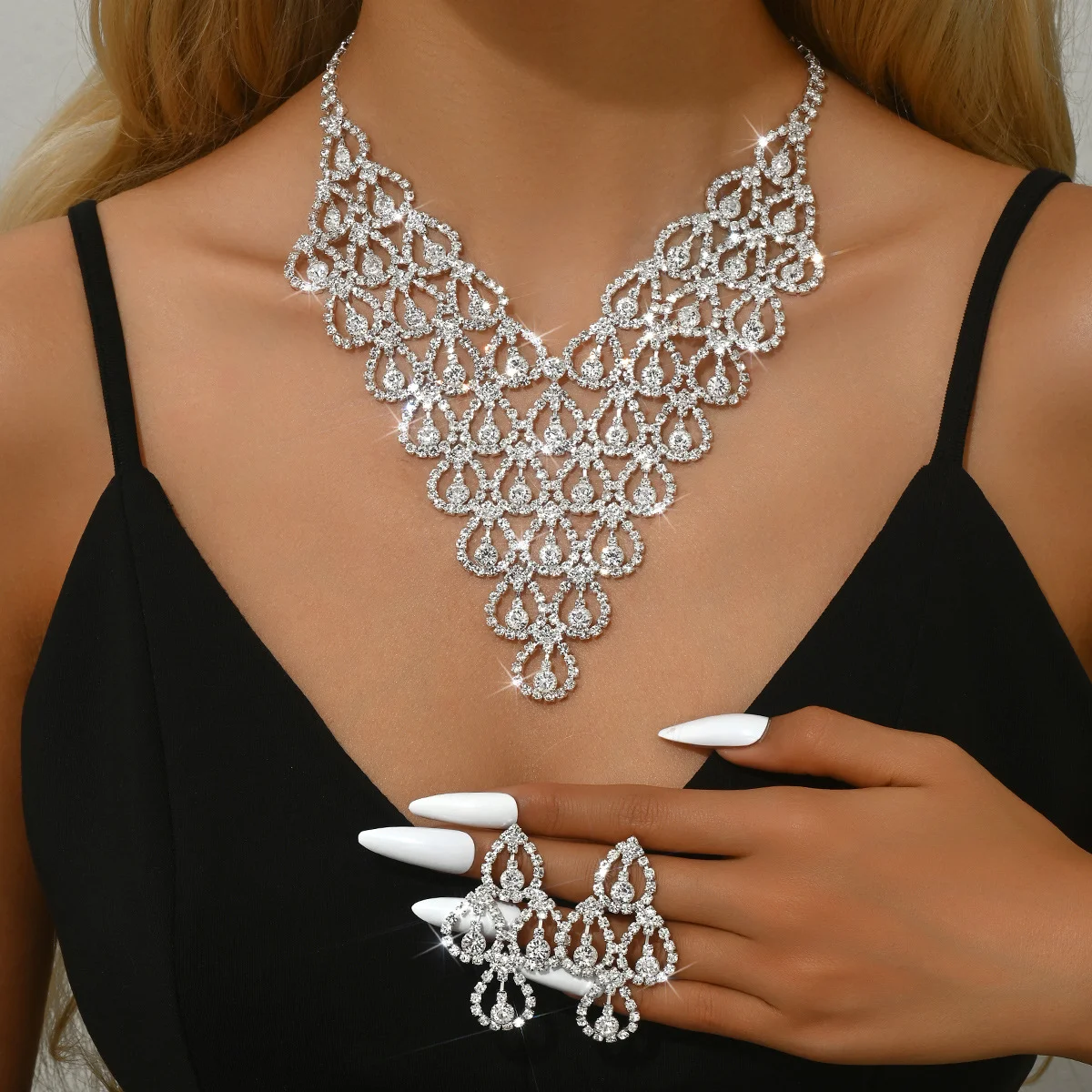 

Fashionable multi-layered zircon necklace and earrings for women, exquisite bridal wedding dress accessories
