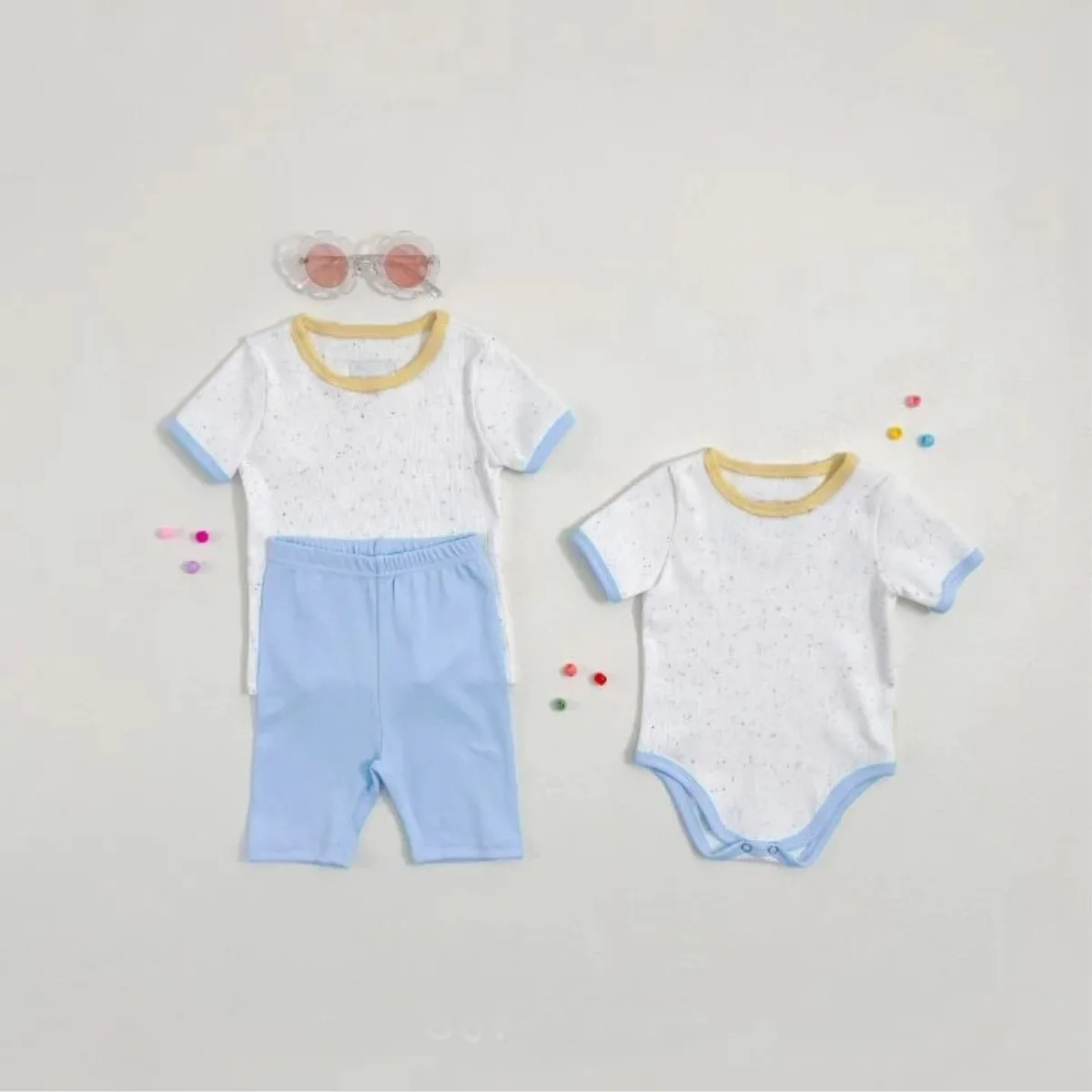 Image 5: Nouvel ensemble décontracté d'été 2026 pour bébés garçons et filles : hauts unis à manches courtes + shorts, 2 pièces en coton pour tout-petits