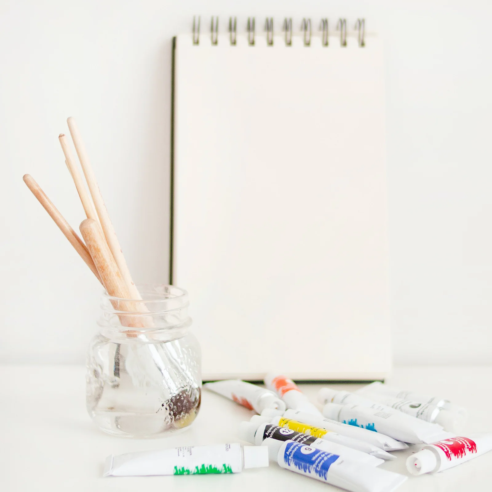 

6Pcs Paintbrush Set Core Watercolor Brushing Pens Nylon-Made Drawing Tools for Acrylic Gouache Painting Art Learning Drafting