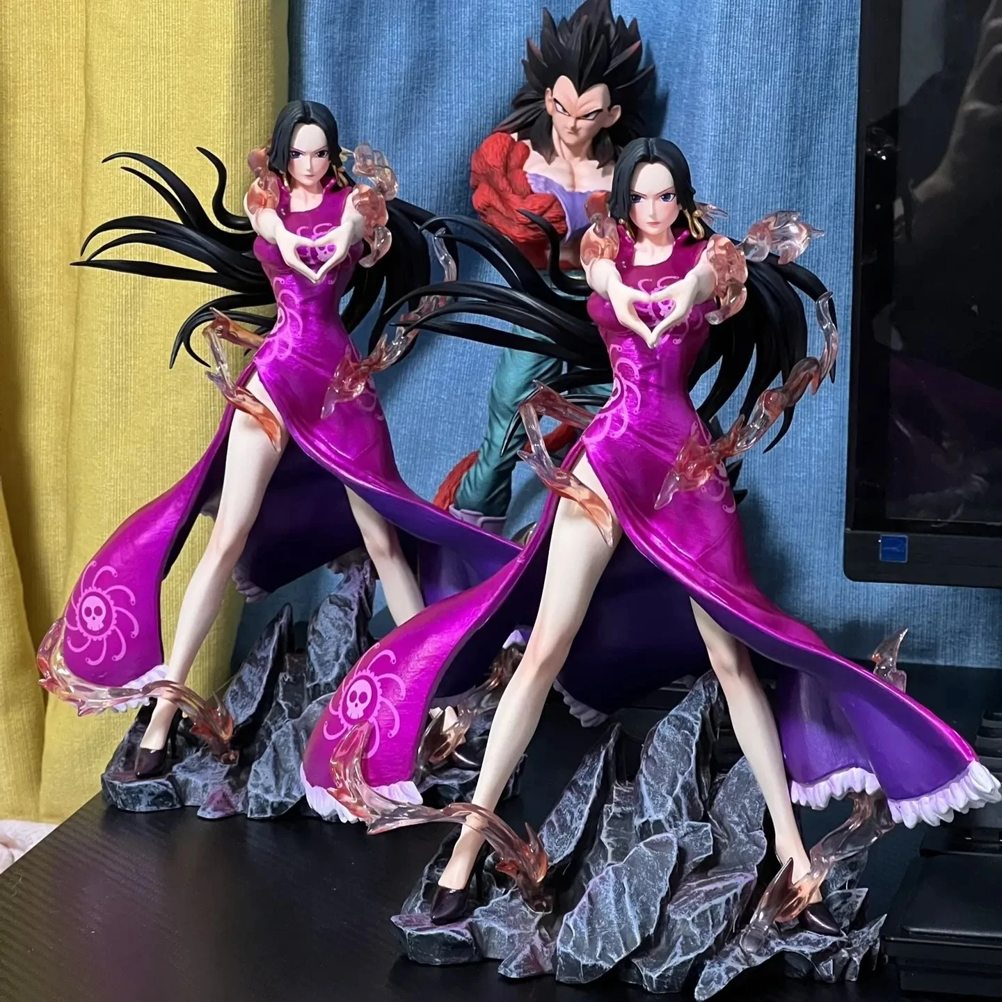 

JT Studio One Piece Boa Hancock Anime Statue - Heart-Gesture Pose, 24cm PVC Figure With base, Collectible Display Model for Fans