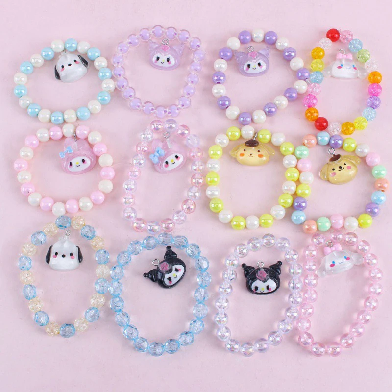 Sanrio จี้กำไล DIY สาวน่ารักพลาสติกประดับด้วยลูกปัดสินค้าเครื่องเขียนแฮนด์เมด1กล่อง