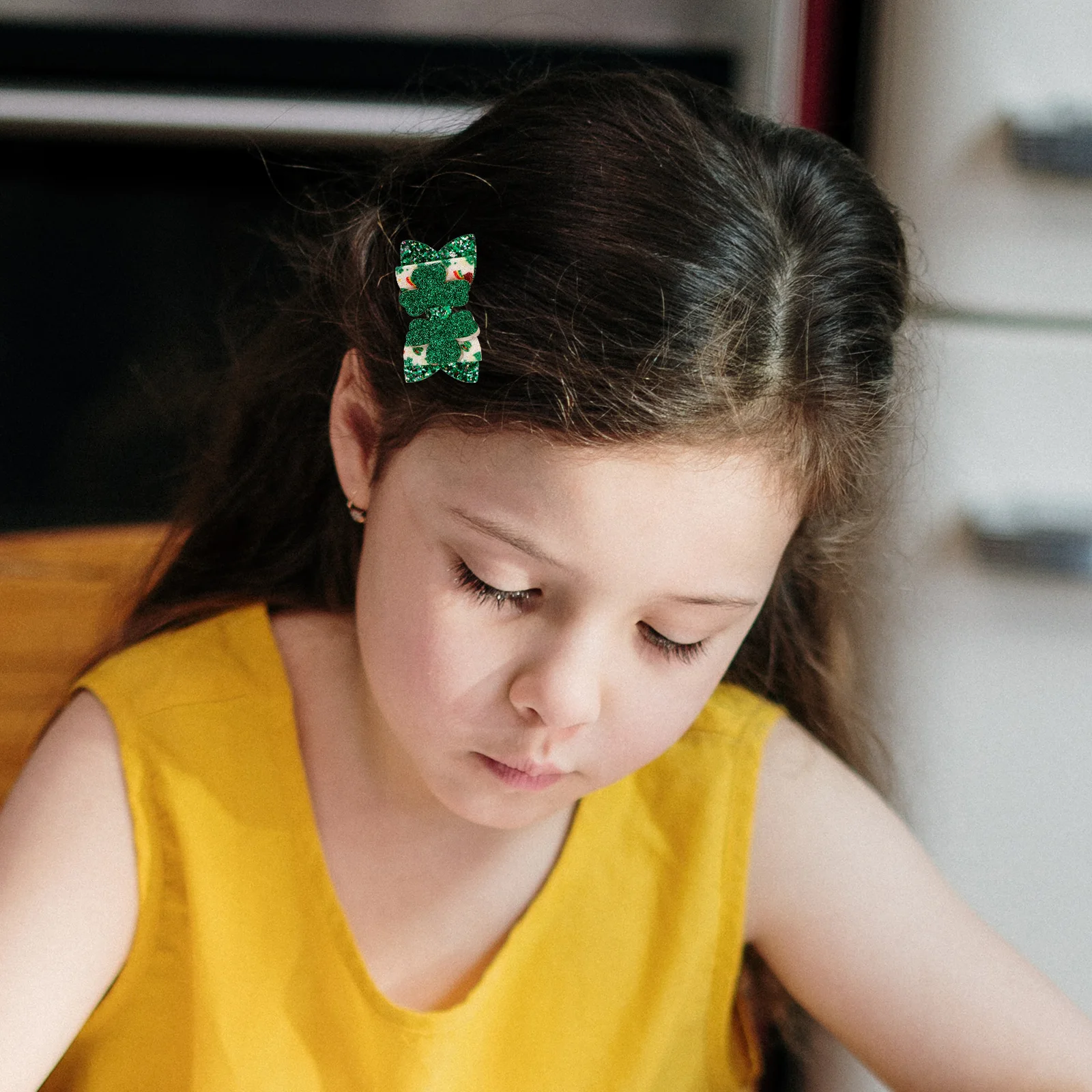 

4pcs Small Hair Clips for Girls Child St Patrick Accessories Three Dimensional Clover Long Lasting Non Fading Lightweight