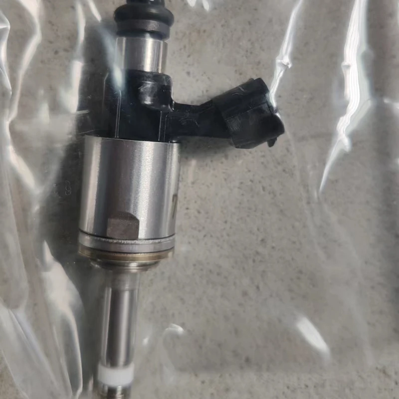 Car Original part injector Sub-Assembly 16611AB071 For Subaru forester(2019 2.0) XV(2018 2.0)  Geniune Parts