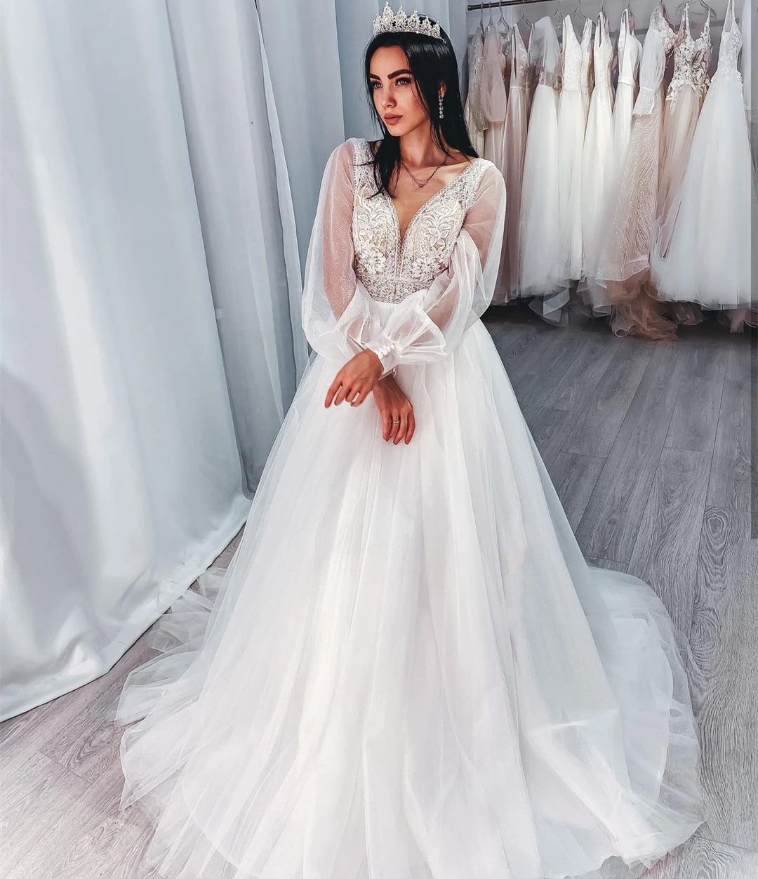 

Wedding Dress Long Sleeve Lace Appliques A-E With White Sweep Train Or Length Bridal Gowns Elegant For Women