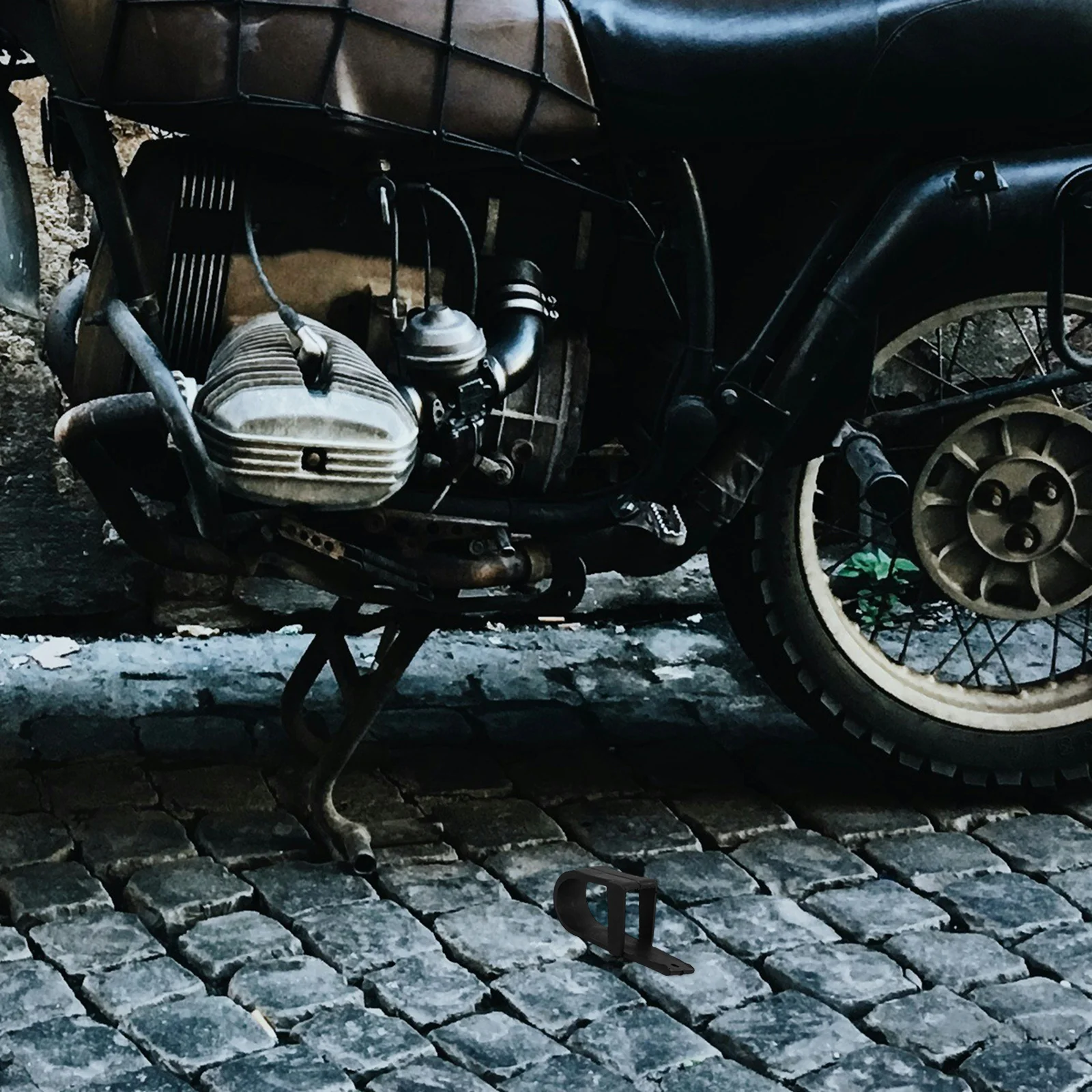 

2Pcs Chains Wear Strip Protector Swingarm Chain Rest Guide for Motorcycle Chain Durability Performance