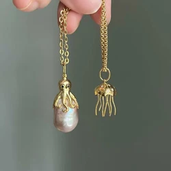 New Ocean Octopus Jellyfish Pendant Necklace for Women Retro Natural Pearl Baroque Style Clavicle Chain Fashion Accessory