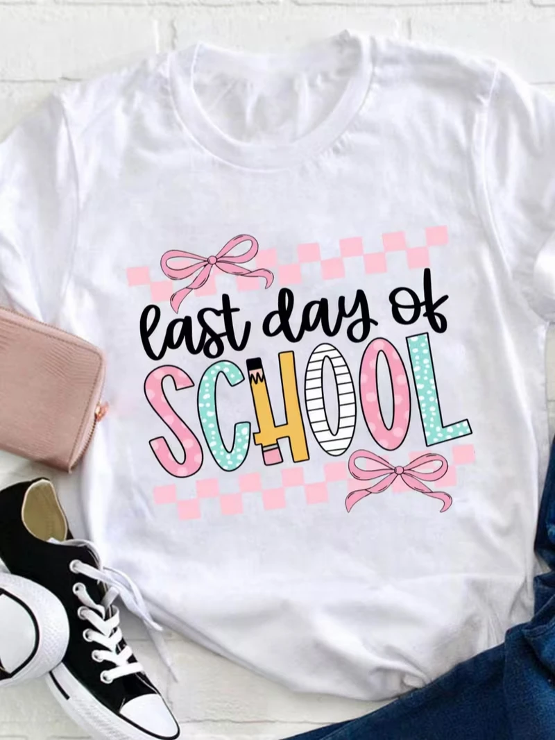 2026 Last Day Of School Print T-shirt Cute Bow And Checkered Graphic Short Sleeve Tops Women men Casual Summer Teacher Tee