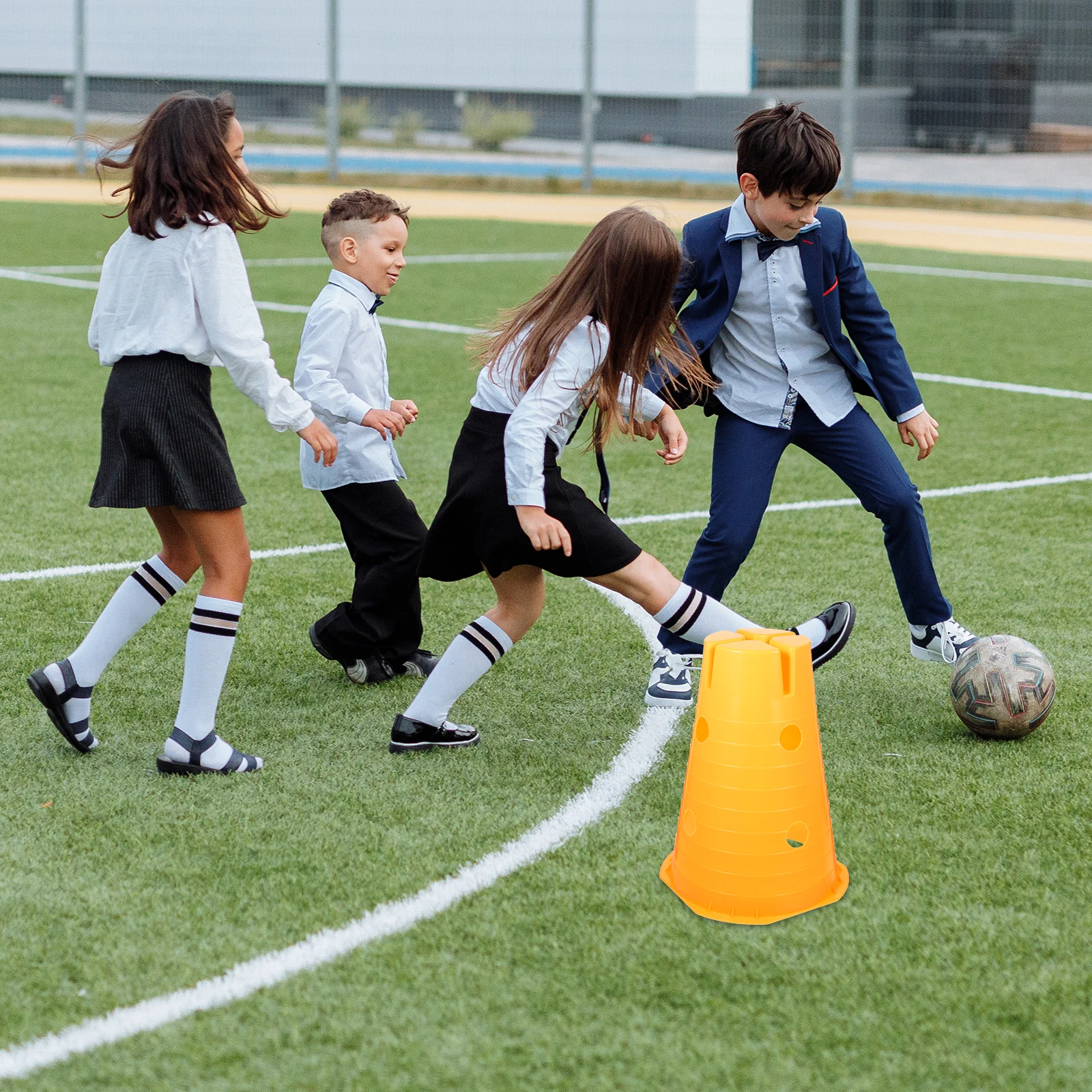 

Football Training Equipment Soccer Accessories Conical Practice Cones Sports Pe for