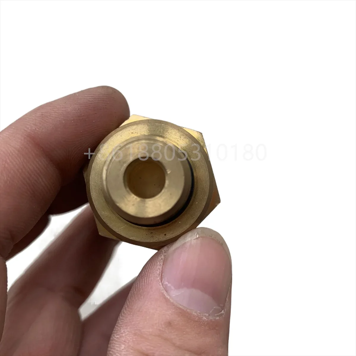 H53.825813 ist anwendbar für den hydraulischen Öldrucksensor M42620 10R-03 4682 des Voith-Retarders. – Detail 10