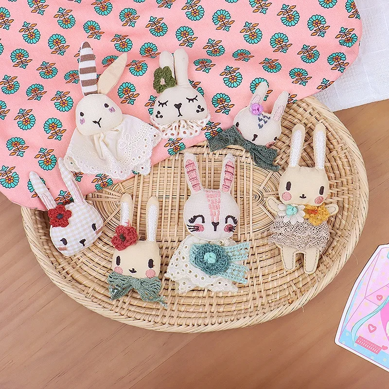 

Брошь-кролик в корейском стиле, мультяшная, из ткани, с 3D-кружевной отделкой, для украшения одежды, сумок, головных уборов, милый аксессуар, подарок