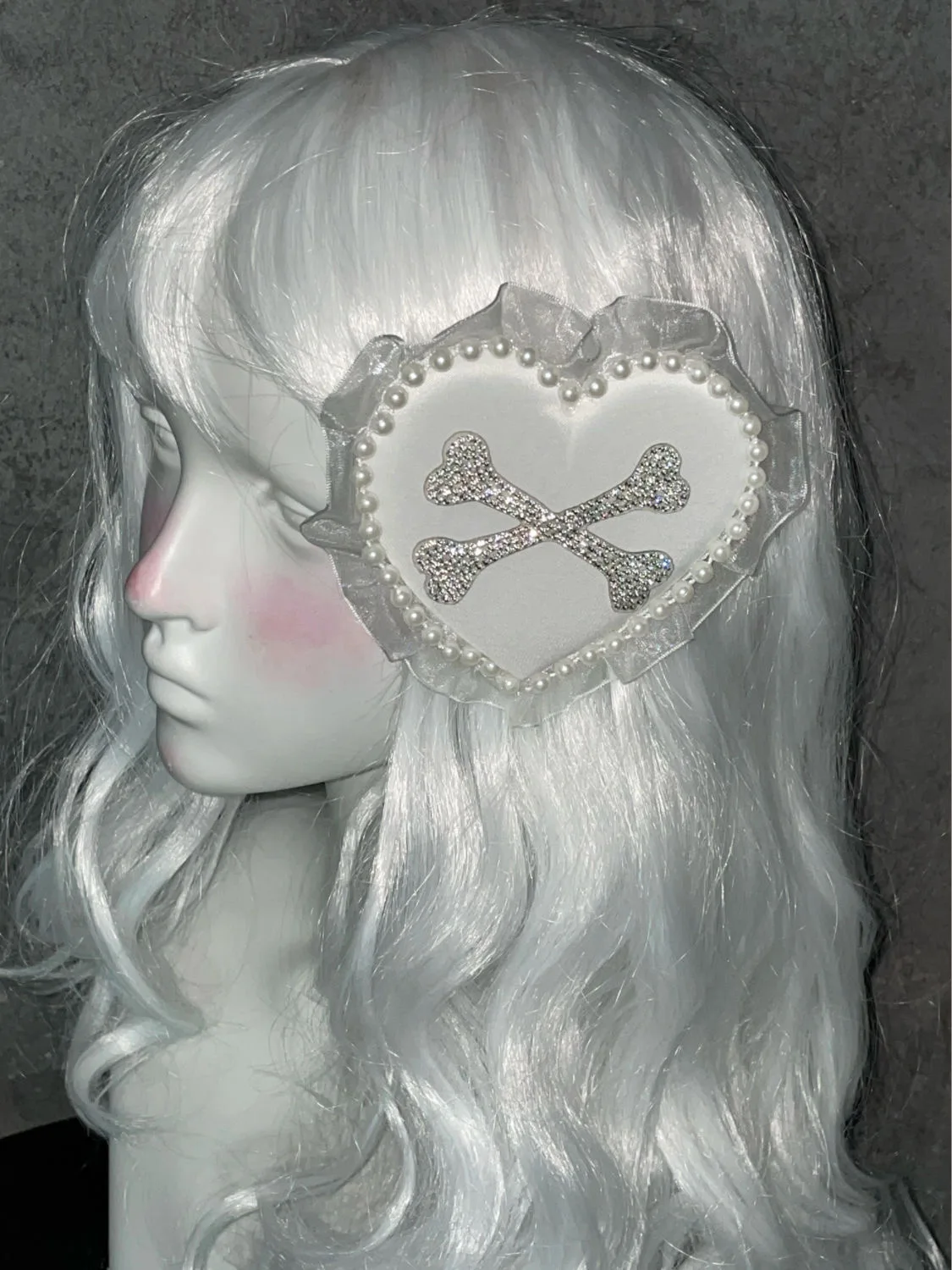 Y2K Punk Pure White Skull Series Cotton Lace Trim Rhinestone Bone Fake Pearl Fabric Heart-shaped Subculture Hair Clip 4