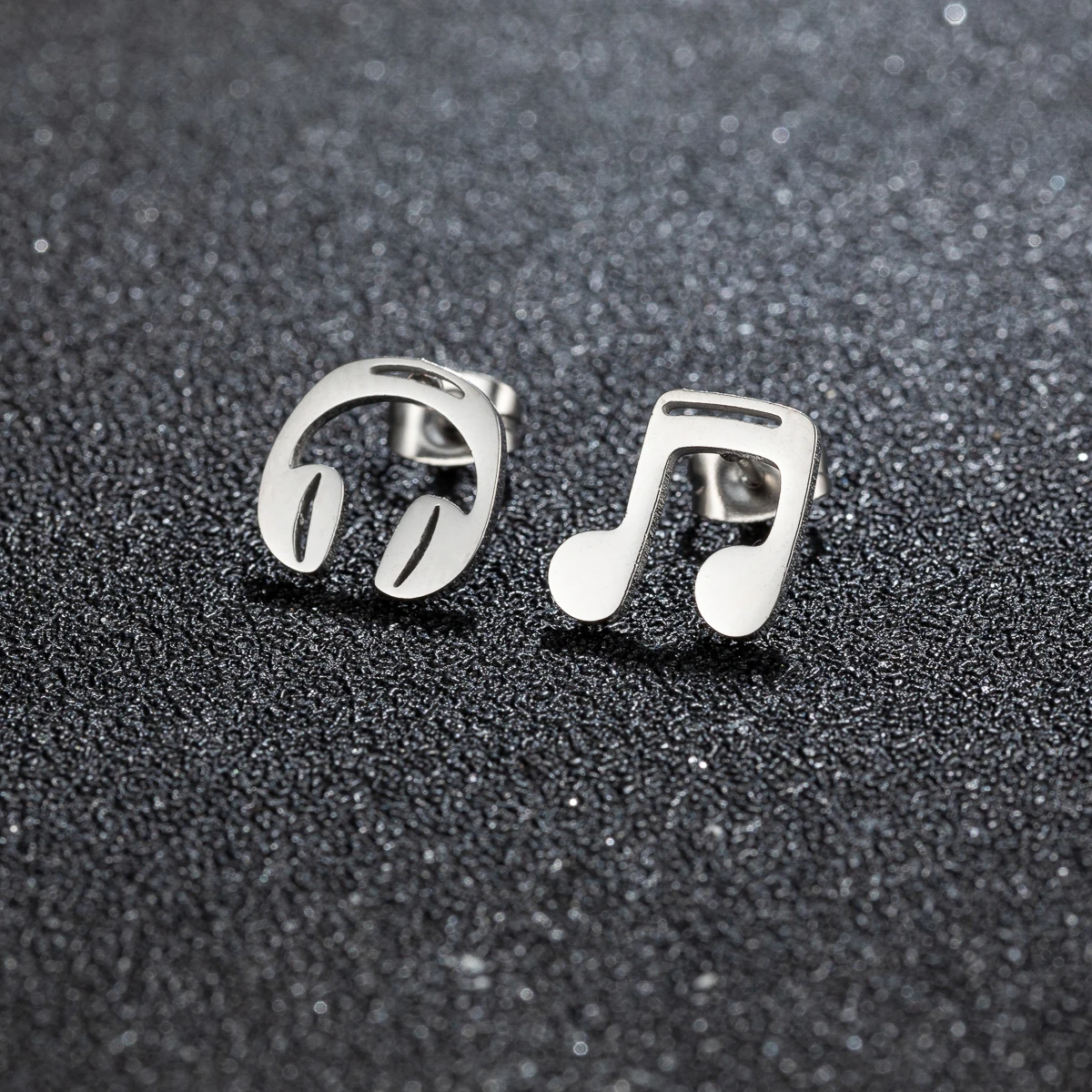 

Silver Color Punk Cartilage Earrings For Woman Tragus Piercing Stainless Steel Studs Mini Game Console Birthday Bestfriends Gift