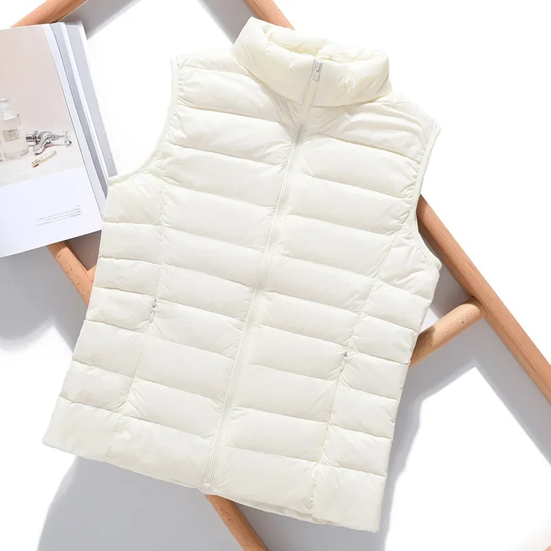 Women\'s Sleeveless Ultralight Down Vest Keeps Warm Winter Solid Color 90% White Duck Down Vest Jacket Women Wearable Vest Coats