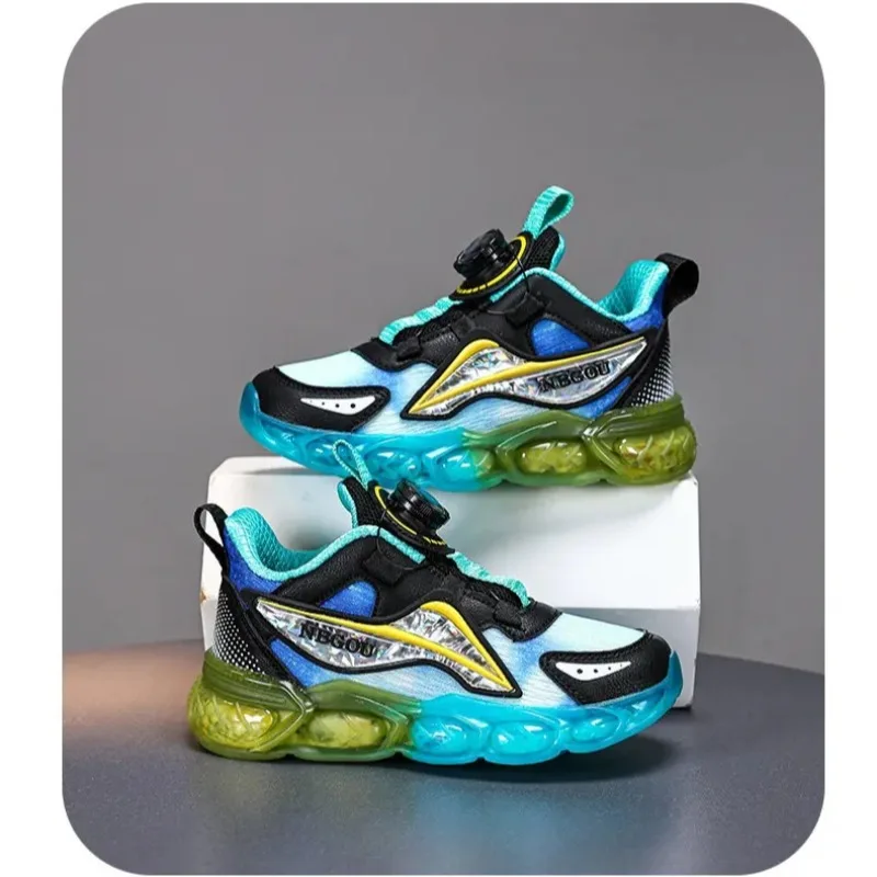 

Детские кроссовки 2025 года, новый стиль для мальчиков, дышащая универсальная повседневная обувь, модные нескользящие детские кроссовки на открытом воздухе