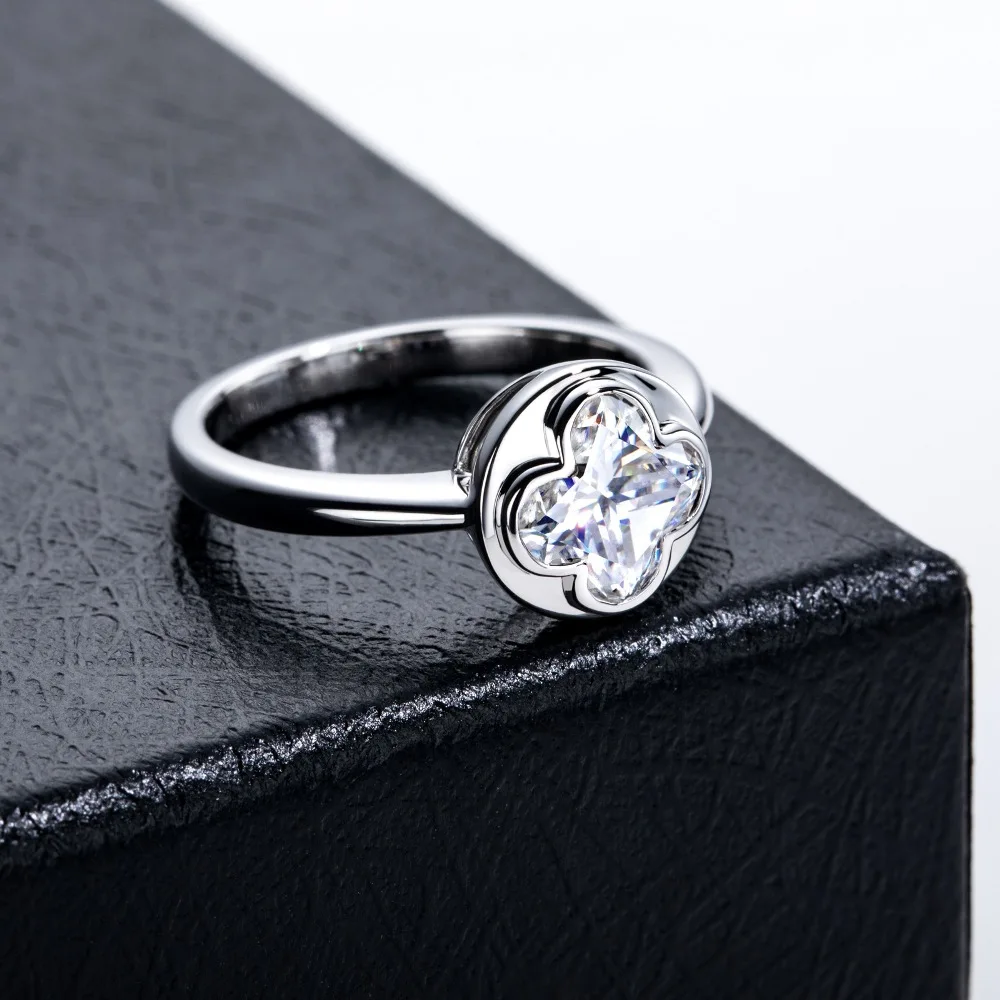 Apaison Sparkling Luxury 2 Carat Moissanite Women's Ring - Wedding Engagement Anniversary 925 Sterling Silver Ring Jewelry Gift