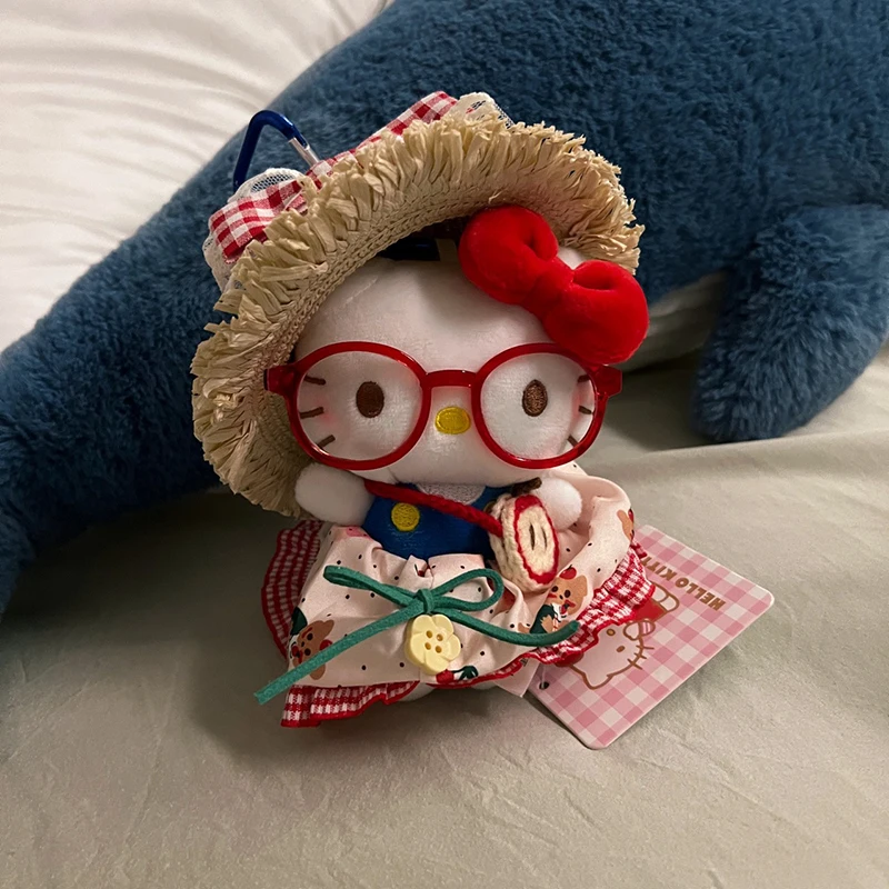 

Sanrio Hello Kitty плюшевые игрушки брелок с очками и соломенной шляпой ремесленный дизайн милый мягкий брелок с животными украшение дома