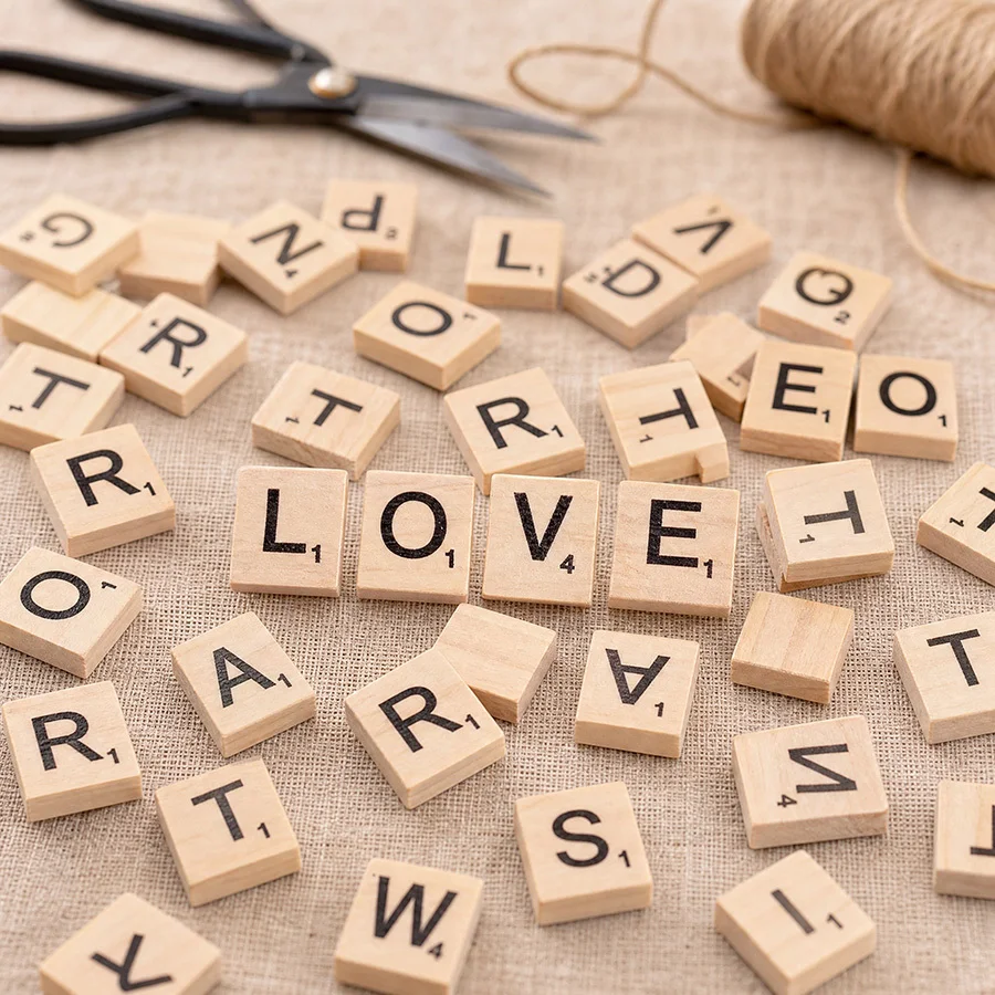 100pcs Wooden Alphabet Letters,Beige Spelling Cubes for Literacy Learning,Holiday Decor Christmas Wedding Valentine Thanksgiving