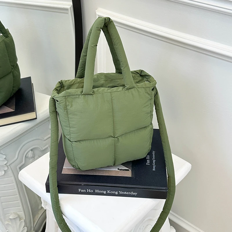 

Новинка 2025 года, зимняя женская космическая хлопковая сумочка и сумка, повседневные женские сумки на плечо, модные пуховые сумки-шопперы Bolsas Sac