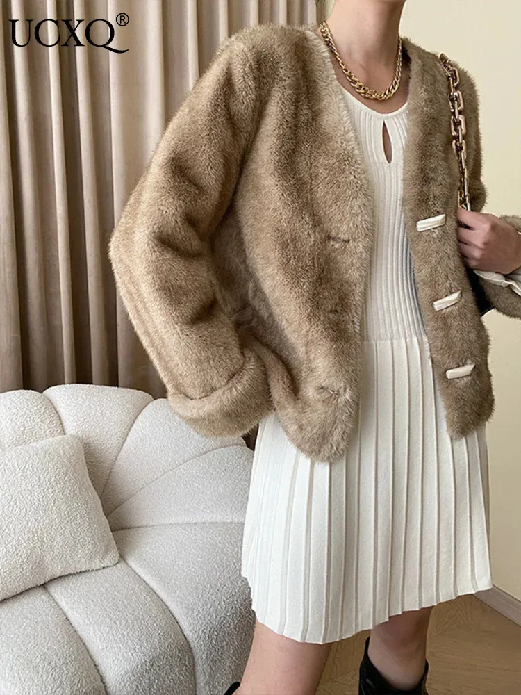 

UCXQ Vintage Faux Fur Coat New Chinese Style V-neck Single Breasted Fashion Comfortable Casual Jacket Women 2024 Spring Autumn