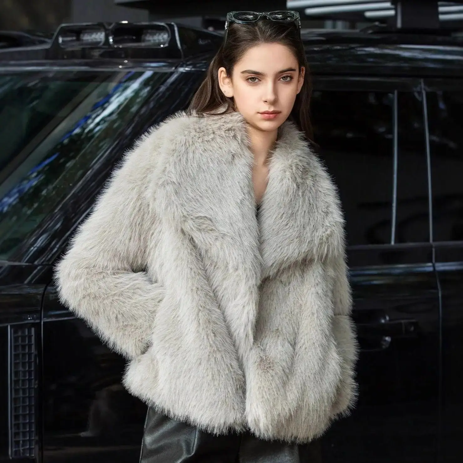 Women's Plus Size Winter Fur Coat Fox Large Lapel Loose Short Top Elegant Warmth for Cold Weather