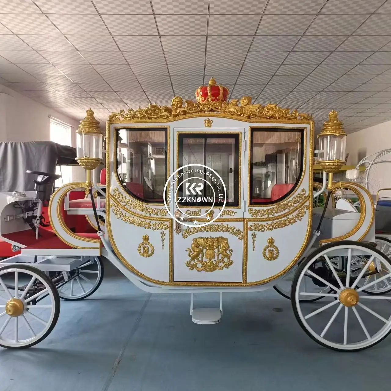 Royal Horse Carriage Manufacturer Wedding Vehicle Wagon Sightseeing Electric Horseless Carriage for Sale