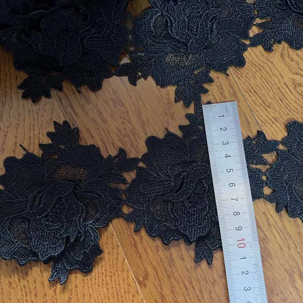 3 Yards/Lot Schwarz Weiß 3D Schöne Doppelschichtige Stereo Schwarze Spitzenblumen-Applikation Wasserlösliche Spitzenröcke DIY-Zubehör Röcke – Detail 5