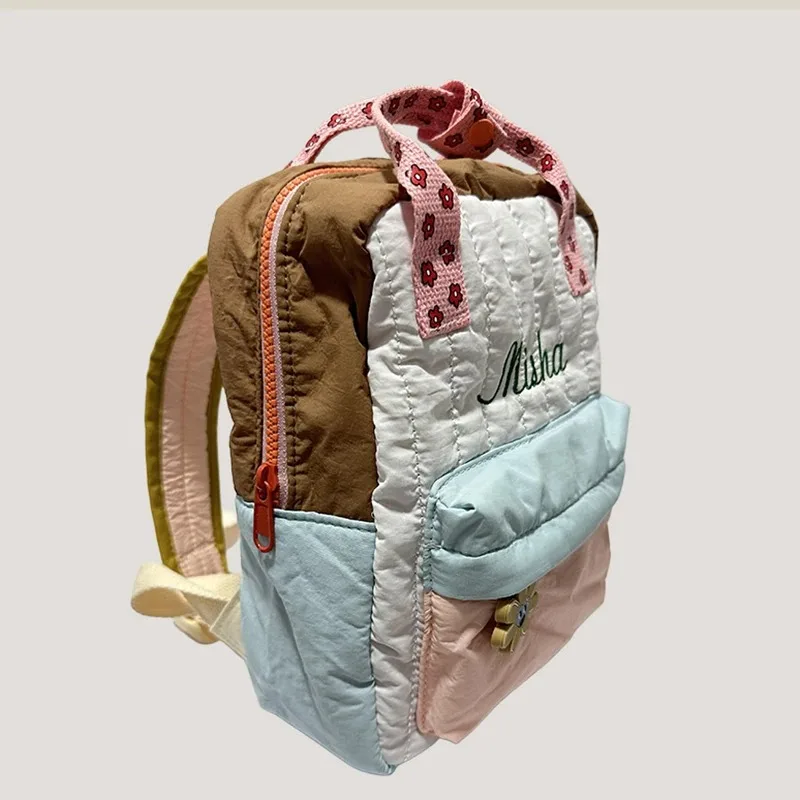 حقيبة ظهر كاجوال لطيفة للأطفال - 4 أنماط قابلة للاختيار، مطرزة حسب الطلب وحجب ألوان الدوبامين، حقيبة يومية عصرية للأطفال