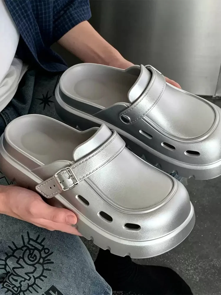 Unisex Garden Shoes 2026 Summer Unisex Silver Closed Toe Clogs Beach Platform Sandals Slip On Anti Slip Couple Outdoor Slippers