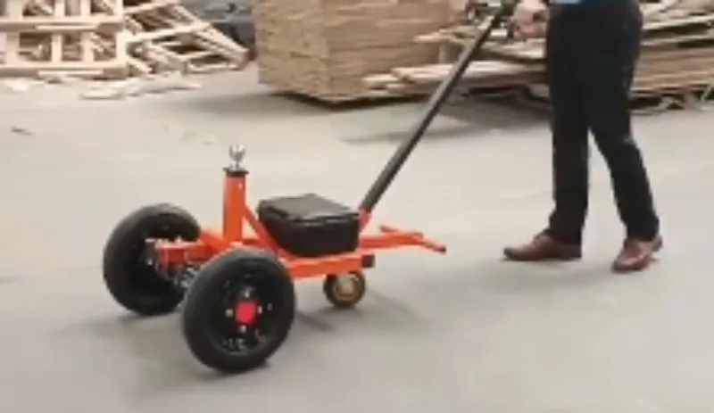 

Прочная электрическая тележка-прицеп для буксировки грузов до 2000 кг, идеально подходит для легкой перевозки транспортных средств