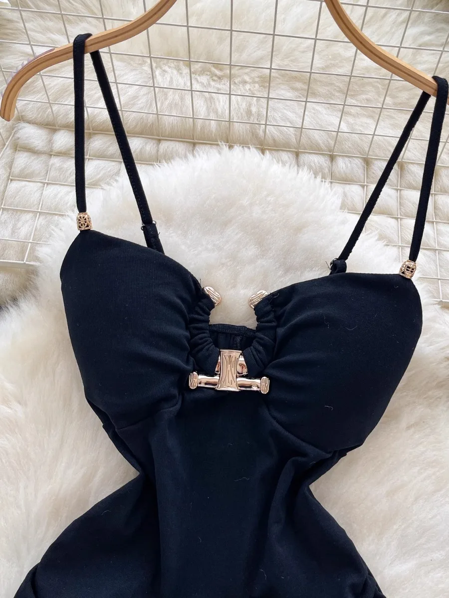 Foamlina Sexy Ausschnitt Metall Knopf Sling Kleid Frauen Cinched Taille Rückenfreie Brust Freigelegten Slim Fit Bodycon Mini Kleid Nachtclub