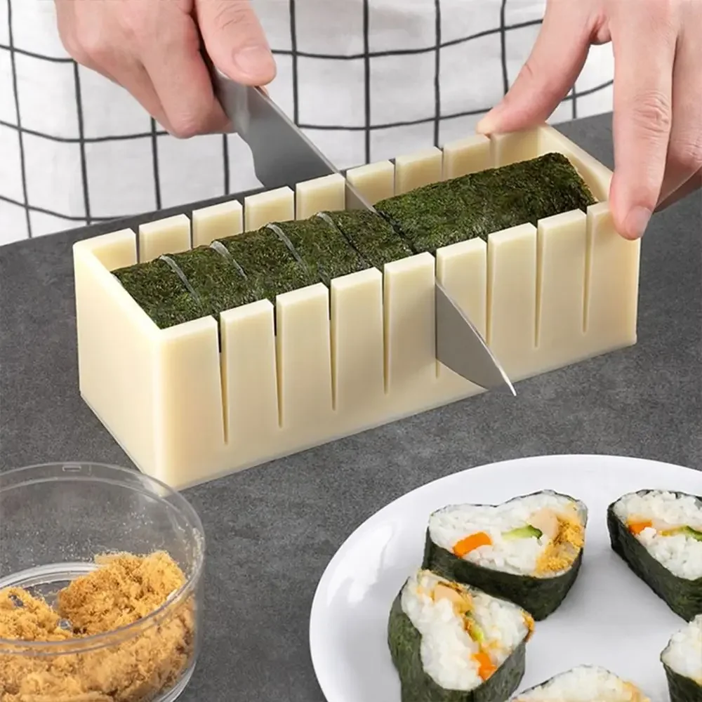 3 unids/set Kit de equipo para hacer Sushi, molde de rollos de Sushi Kimbap de plástico, herramientas para hacer Sushi cuadrado redondo en forma de corazón, molde para rollo de pastel