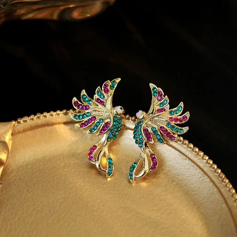 Huitan Aesthetic Unique Phoenix Bird Stud Earrings for Women Attractive Charm Ear Accessories Elegant Party Fashion Jewelry Gift