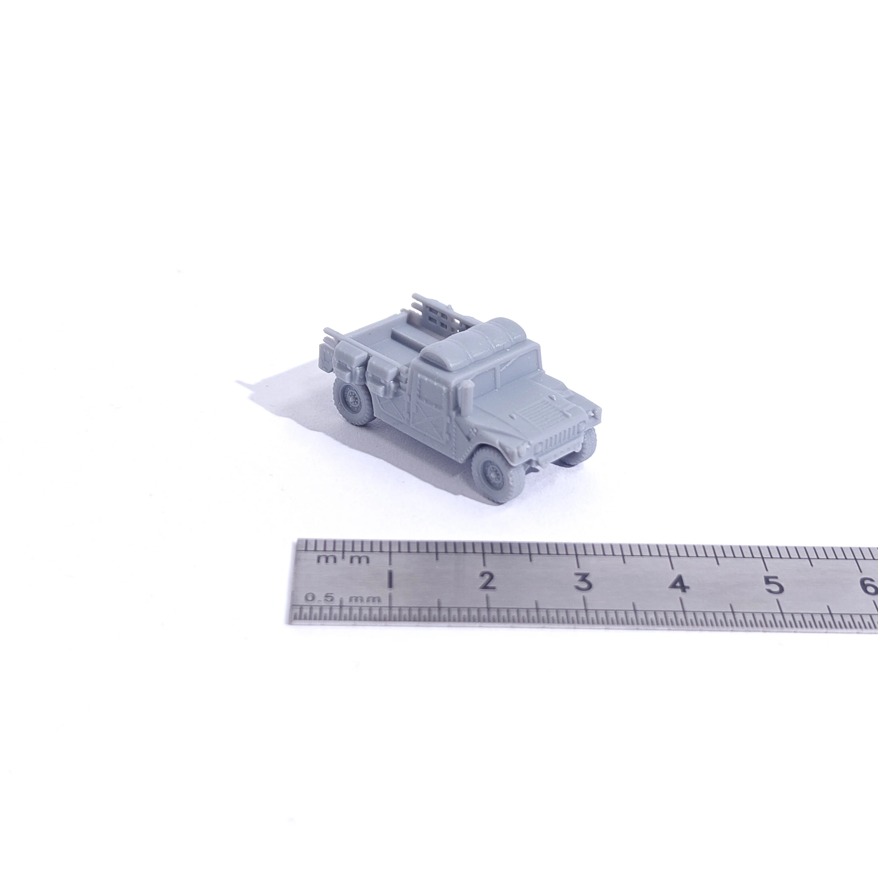 

Масштаб 1/144, неокрашенные миниатюрные модели HMWWV Cargo из смолы, наборы для сборки.