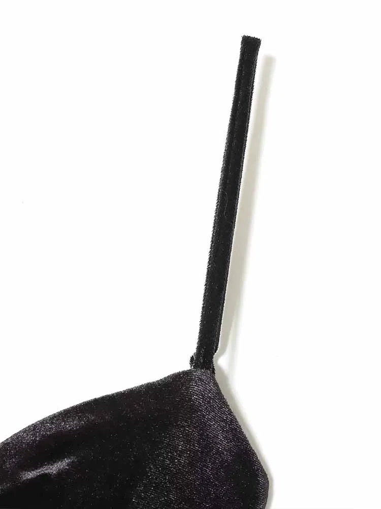 النمط الأوروبي والأمريكي الخريف والشتاء موضة جديدة عصرية بسيطة مثير المرأة الحمالة المخملية فستان ميدي