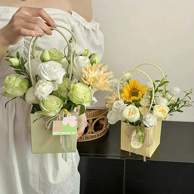 New Colored Waterproof Kraft Paper Handbag Handheld Gift Snack Bouquet Handbags Festival Flower Gift Packaging Handbag