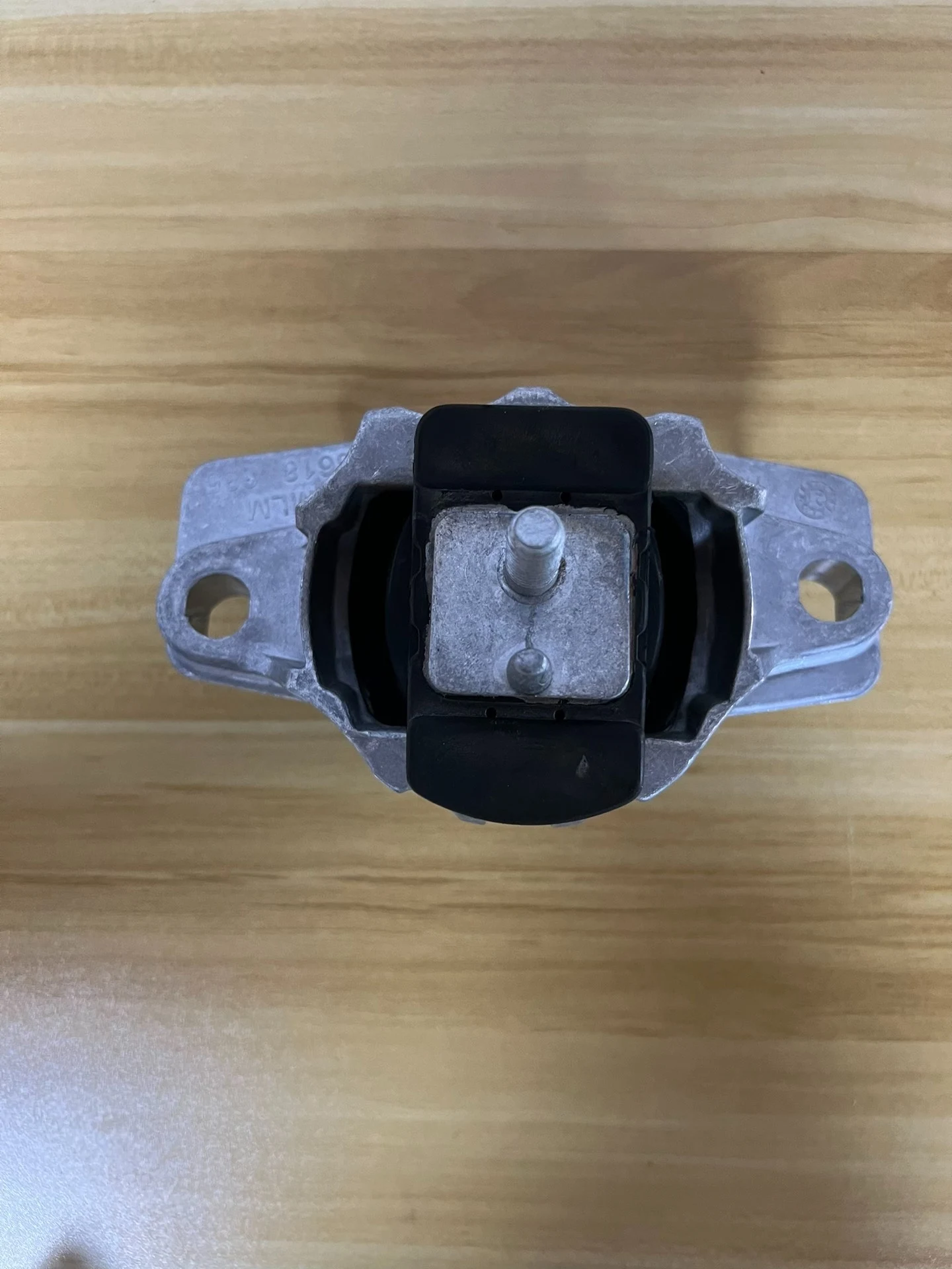 Engine Mount Set LR094225 LR116926 LR094226 LR116927 for Land Rover Range Rover - OEM Rubber Mounting, Vibration Dampener