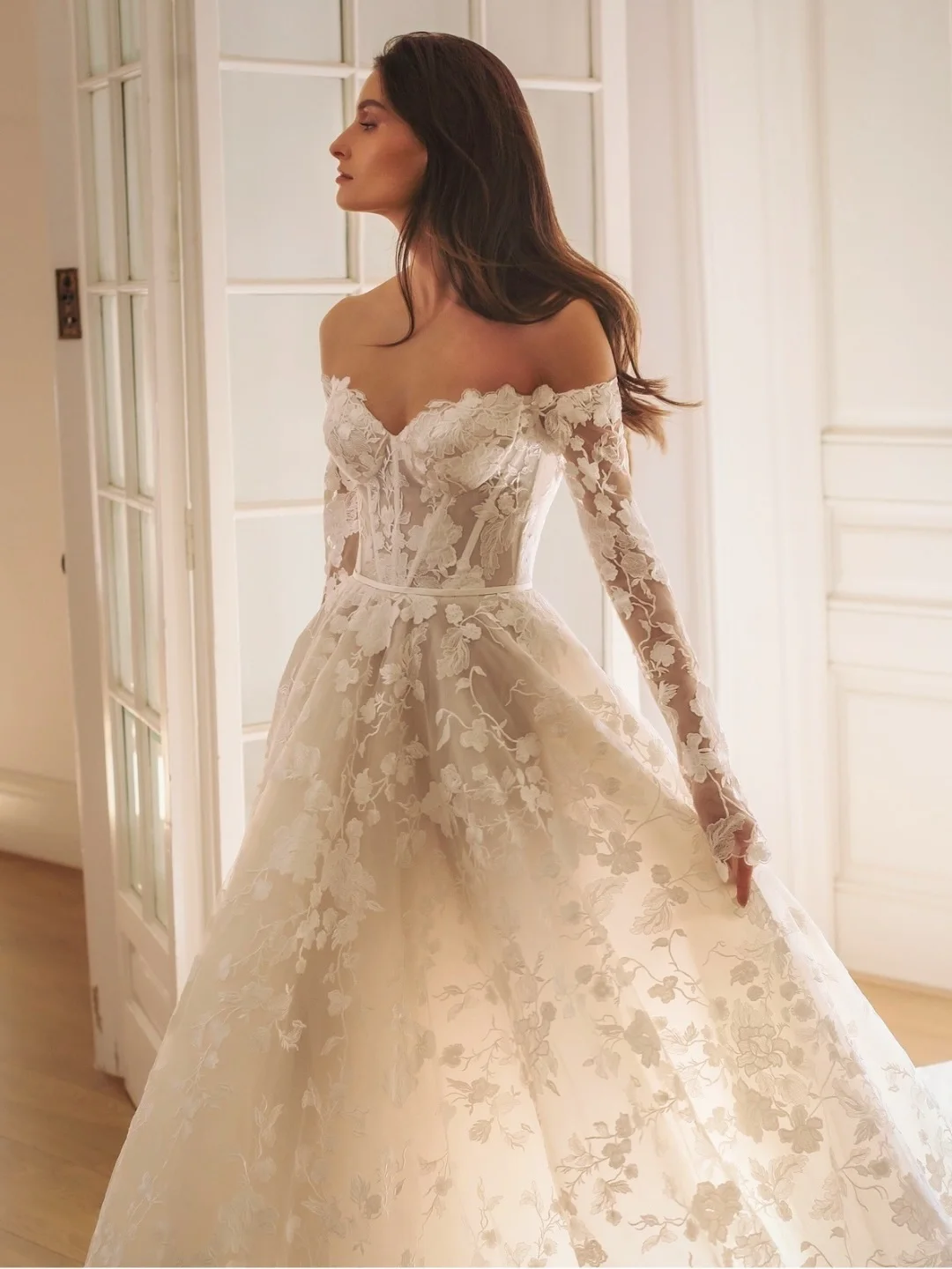 Romantic Long Sleeve Wedding Dress Appliques Sweetheart A-line Beach Princess Bride Gown Customized Vestido De Novia