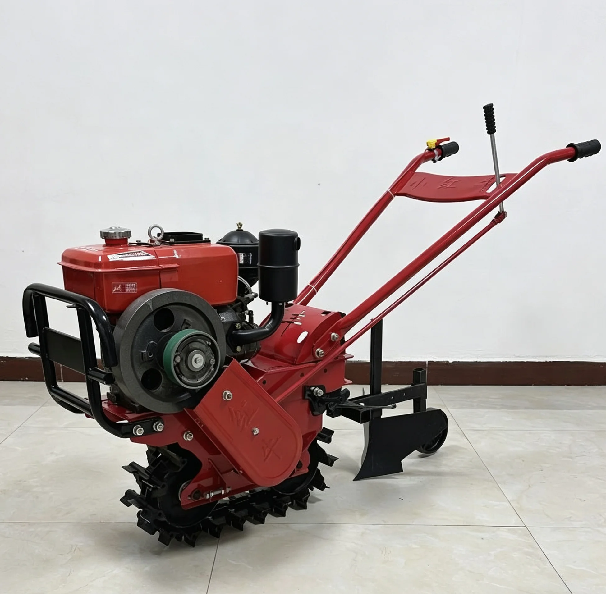 Agricultural Cultivator Diesel Engine Chain Track Type Rotary Tiller Motocultor Micro Power Tiller With Low Price