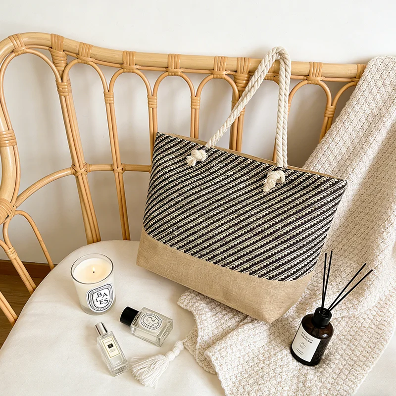Bohemian Geometrischer Stil Reisetasche, Damen-Strandtasche, Leichtgewichtig und mit großem Fassungsvermögen (Zufällige Streifendirektion) – Detail 4